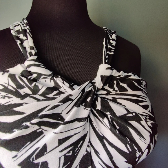 *NWOT* Coastal Blue Crossed Palm Leaf Tankini - Picture 4 of 6